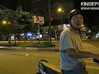 Vietnam Pimp Selling Call girls
