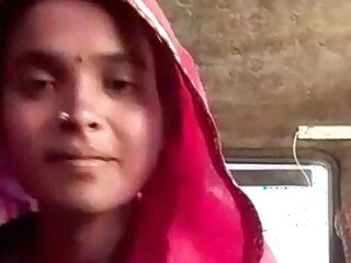 Indian girl demonstrates her masturbation abilities for the camera