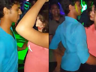 Desi indian girl sloppy dance in gurgaon club with studs