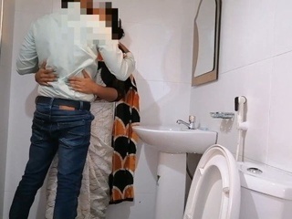 Office hookup: A married couple having hookup in the douche with their assistant