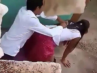 Desi lady gets penetrated in public