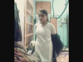 Latina sweetie gives a Hindi-language spectacle for her beau in a vid