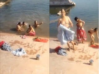 Rajasthani chicks bathe in public