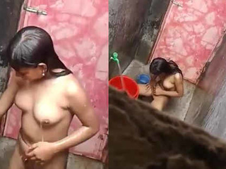 Indian teenage sister's nude bathtub recorded by observant nephew
