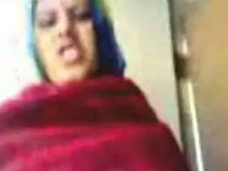 Indian female flaunts her funbags in homemade pornography