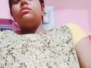 Indian dame uses brinjal as sex plaything for getting off