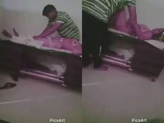 Desi bhabhi gets fucked by massagist in salon