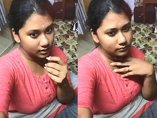 Indian bhabhi gives a handjob and gets humped