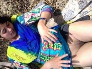 Desi honeypots on utter demonstrate in outdoor romp