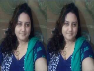 Boudi's sensational  flashing her knockers and labia