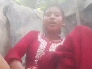 Dehati Bengali female uses dildo for onanism in stellar