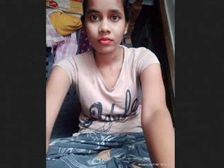 Indian  presents her fascinating bf in a university compilation